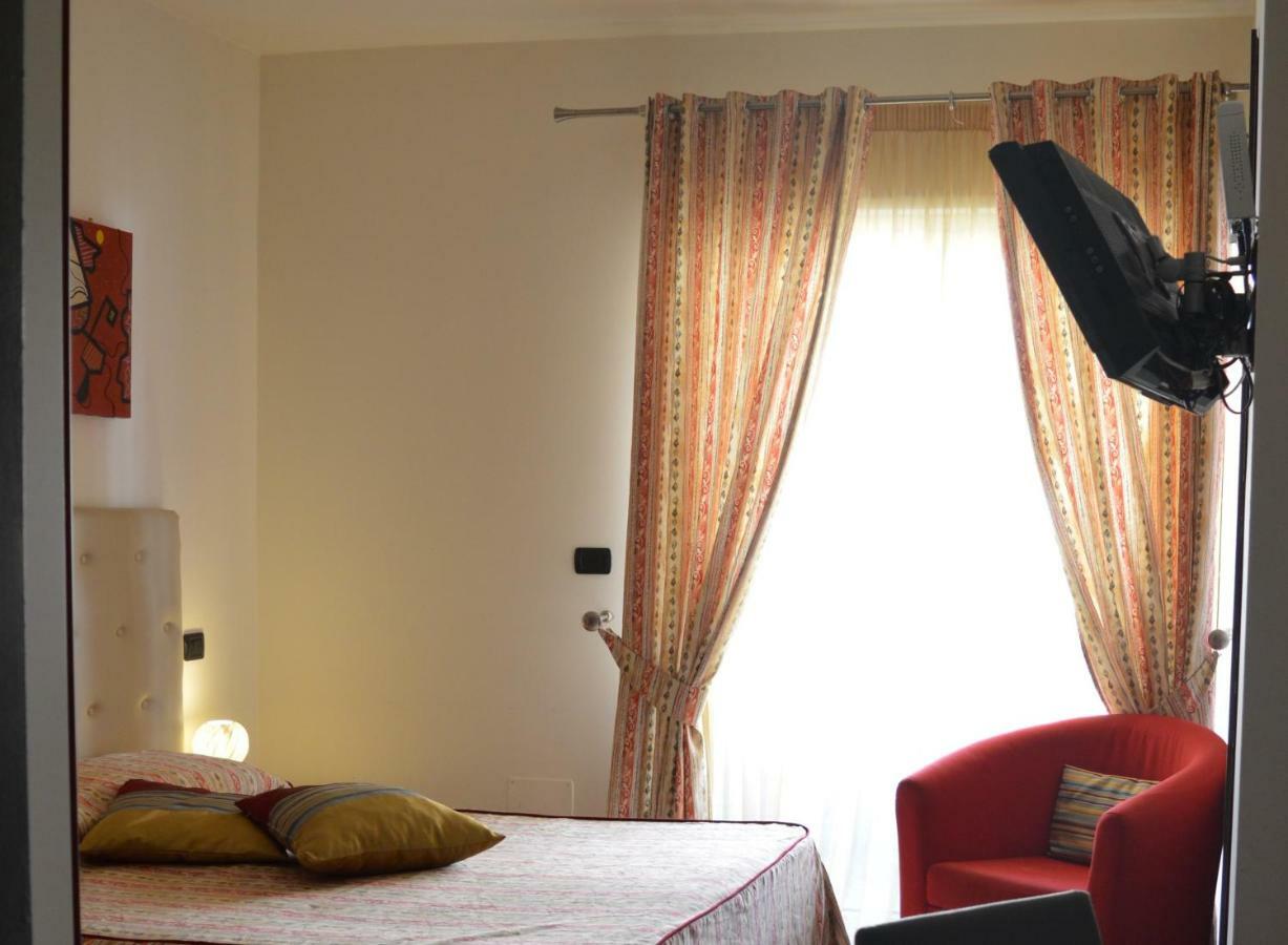 Vescovo Rosso Hotel Cosenza Extérieur photo